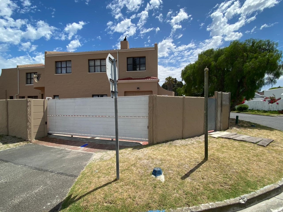 To Let 1 Bedroom Property for Rent in Flamingo Vlei Western Cape